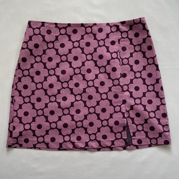 NWT Urban Outfitters Burgundy and Pink Retro Style Mini Skirt Size Medium - Picture 1 of 7
